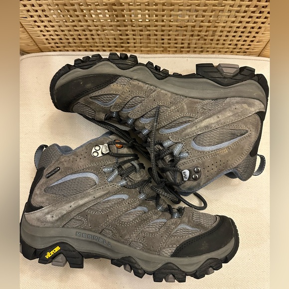 Merrell Moab 2 Mid Waterproof Hiking Boots Women’s 8.5 Gray Vibram Gore-Tex - Picture 1 of 7